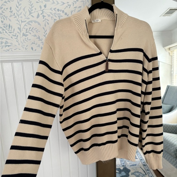 Brandy Melville Zip up- never worn!! - Picture 2 of 2